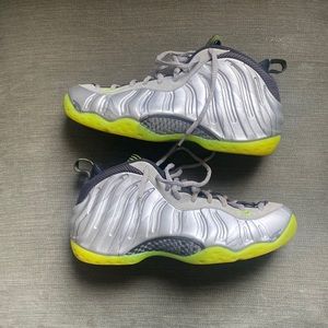 Metallic Green Foamposite